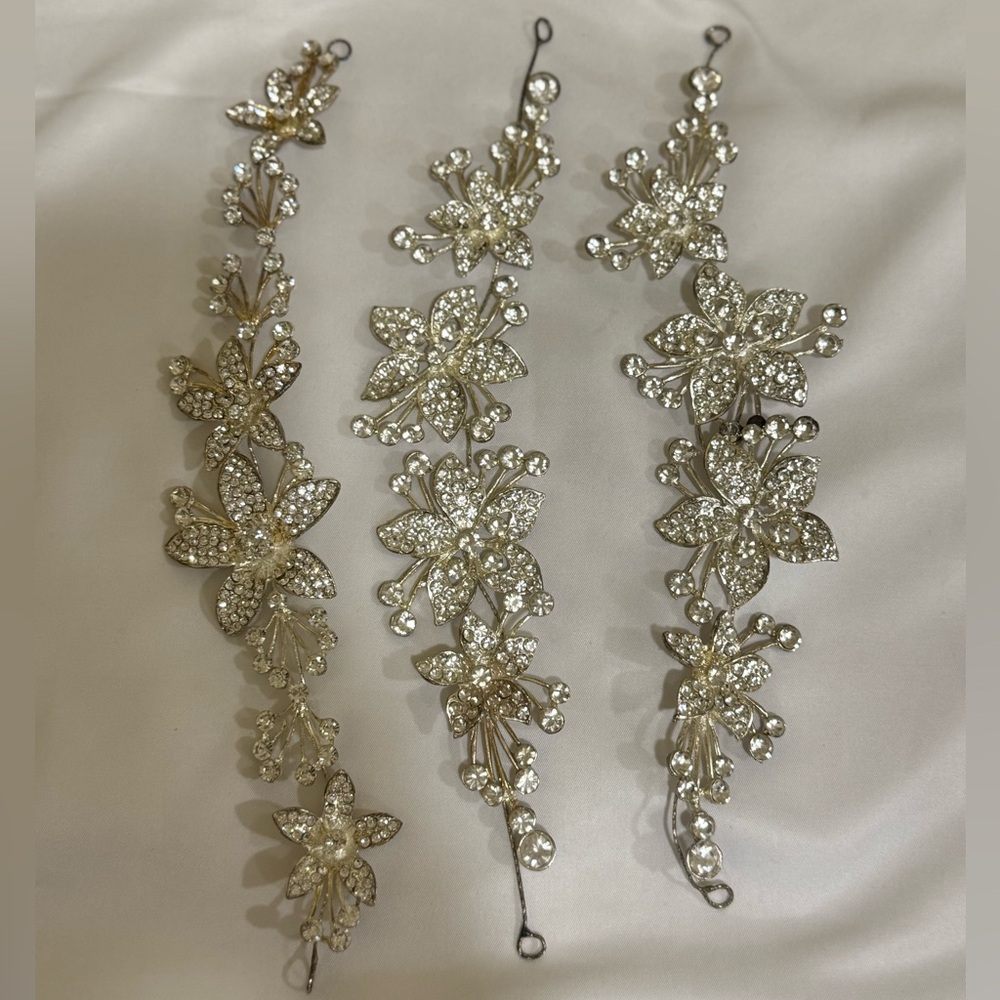 Elegant Silver Floral Hair Accessories (Pack of 3)